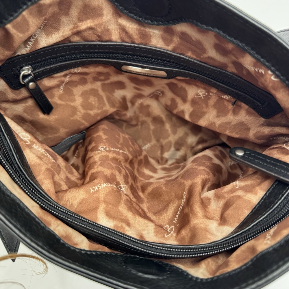 B. Makowsky Black Leather Crossbody Shoulder Bag Tassel Zip Pockets - Picture 7 of 13